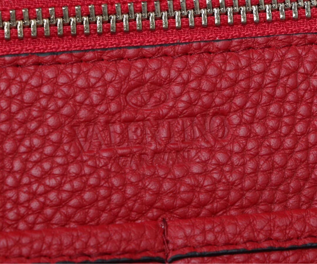 Valentino Medium Rockstud Tote In Red Grain Calfskin