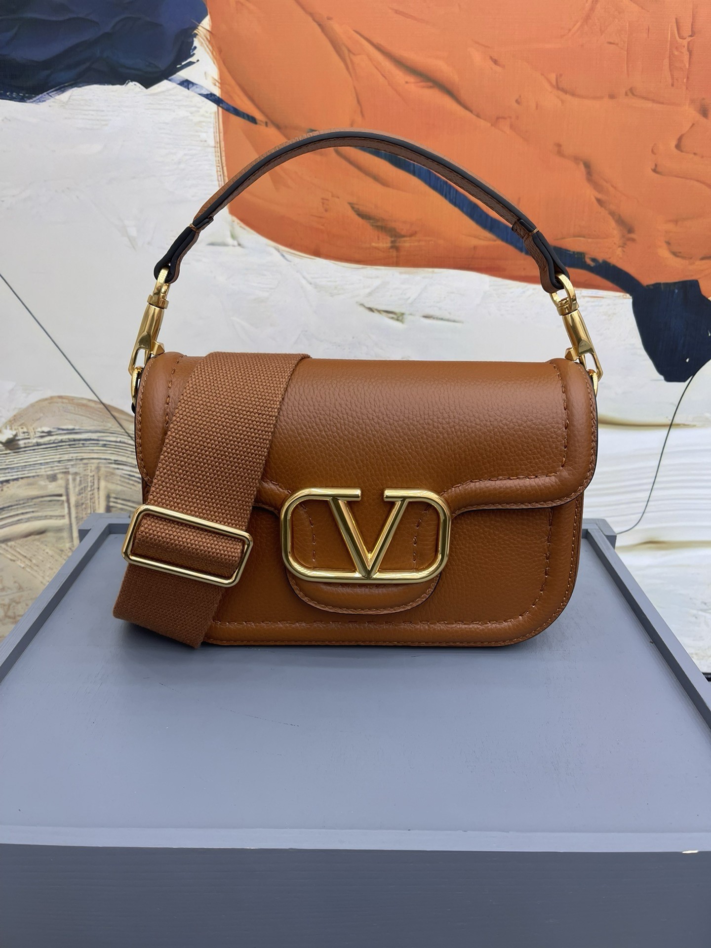 Va1e*ntin0 alltime shoulder bag in brown grained leather