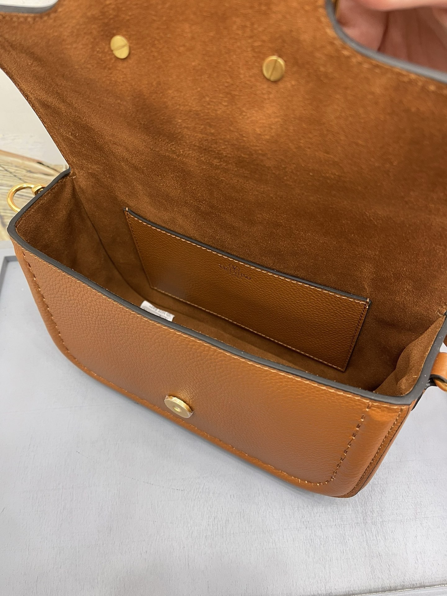 Va1e*ntin0 alltime shoulder bag in brown grained leather