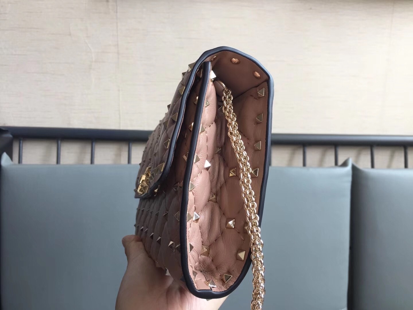 Valentino Rockstud Spike Chain Clutch In Poudre Lambskin