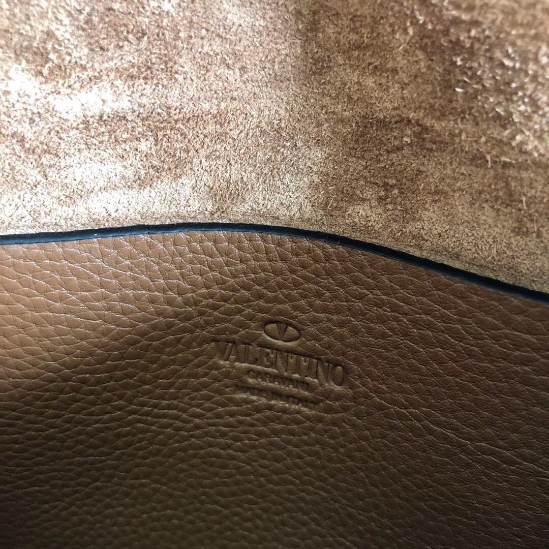 Valentino Rockstud Small Crossbody Bag In Brown Grained Leather