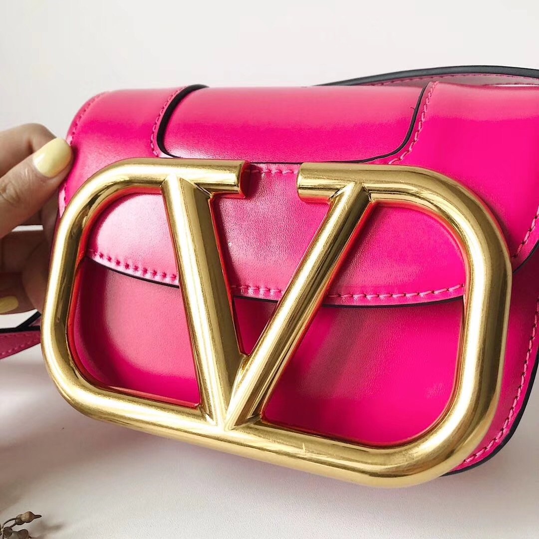 Va1e*ntin0 small s*pervee crossbody bag in azalea leather
