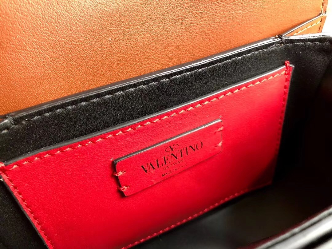 Va1e*ntin0 small s*pervee crossbody bag in brown leather