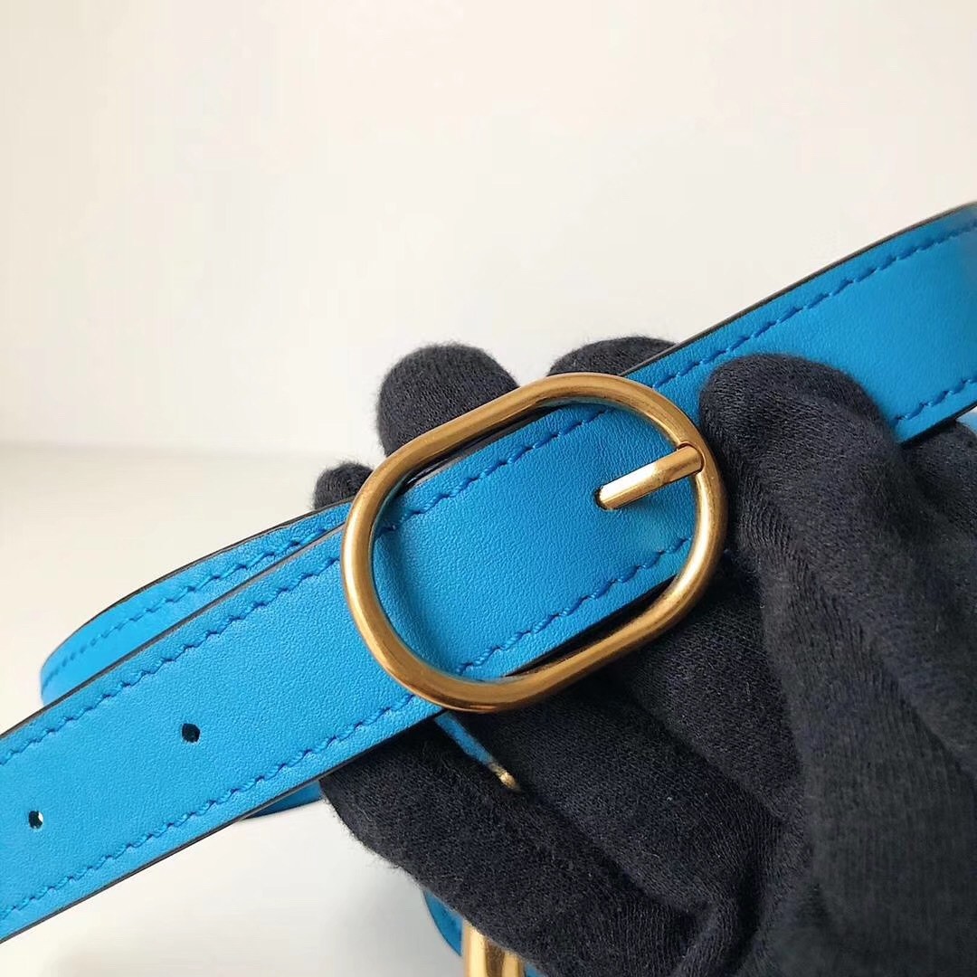 Va1e*ntin0 small s*pervee crossbody bag in neon blue leather