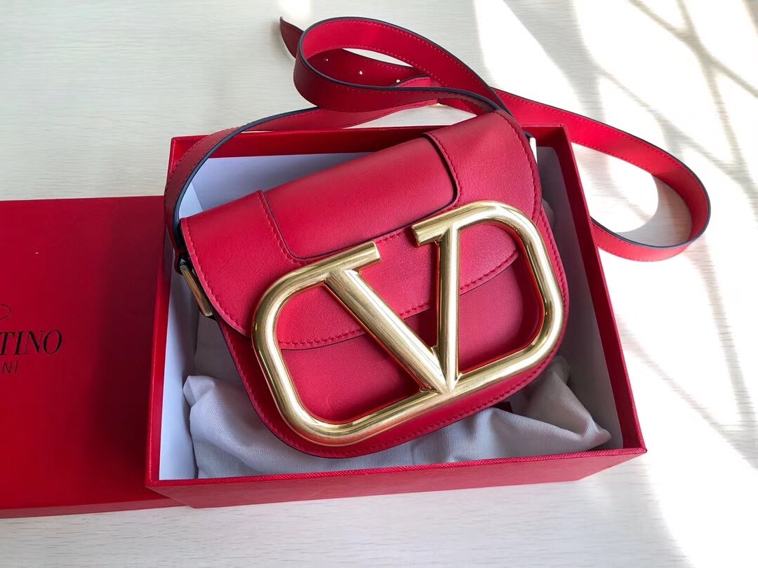 Va1e*ntin0 small s*pervee crossbody bag in red leather