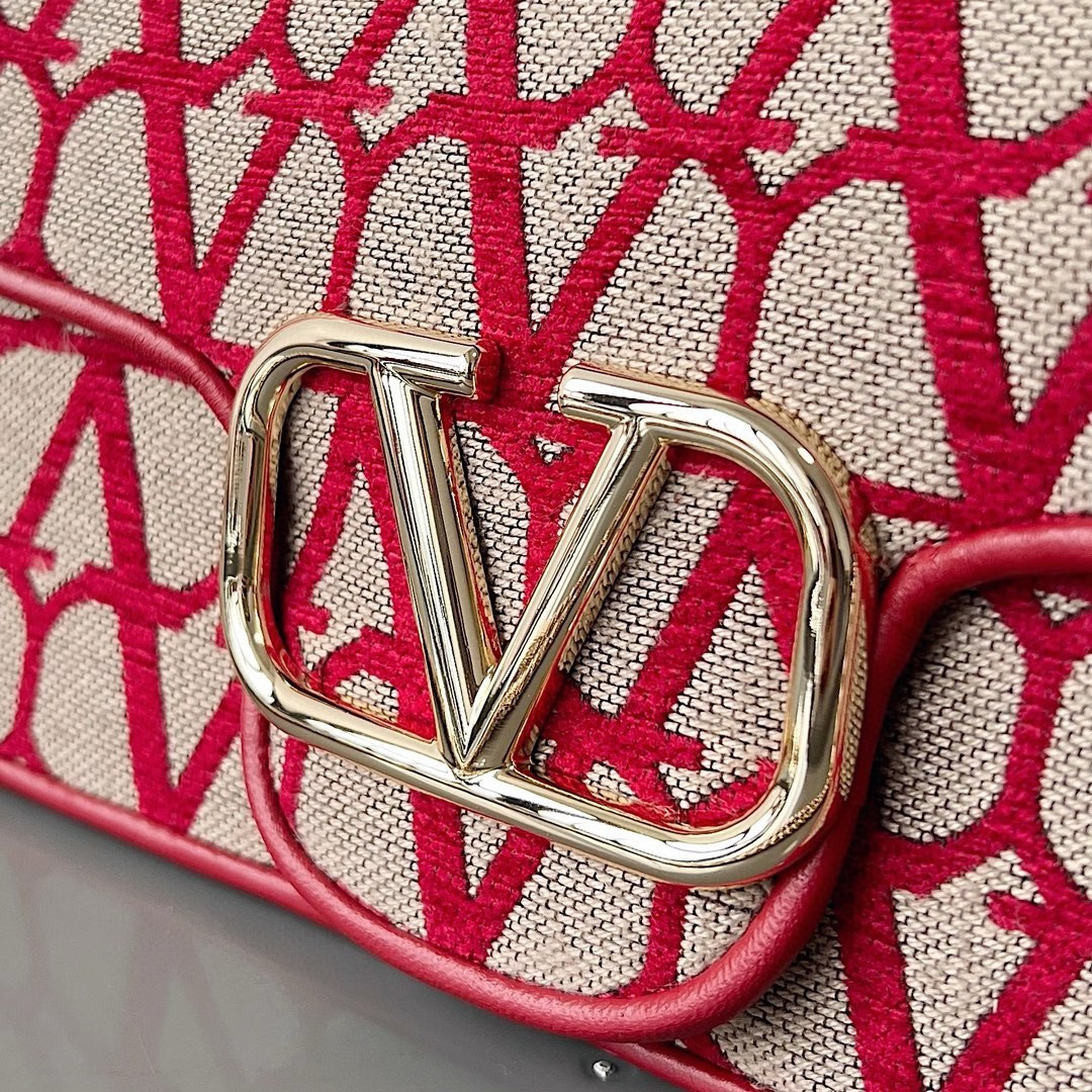Va1e*ntin0 large loco shoulder bag in red toile iconographe