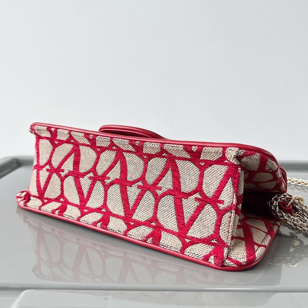 Va1e*ntin0 large loco shoulder bag in red toile iconographe