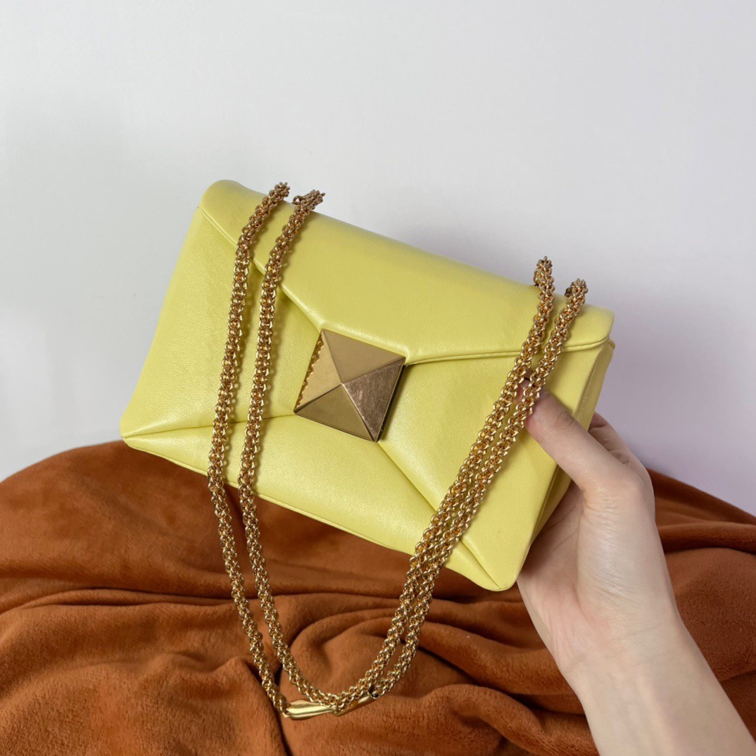 Va1e*ntin0 one stud chain bag in yellow nappa leather