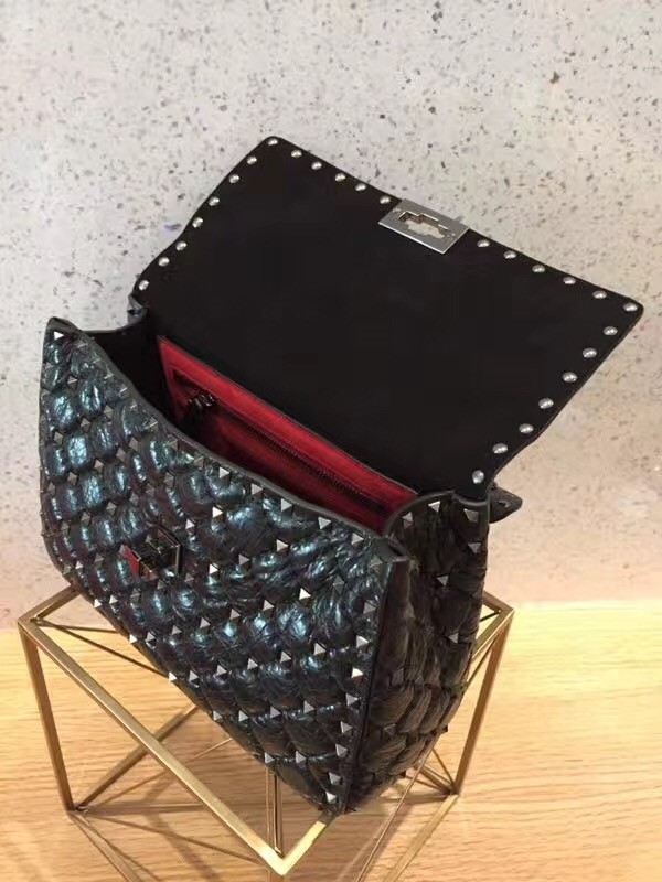 Va1e*ntin0 medium rockstud spike chain black bag