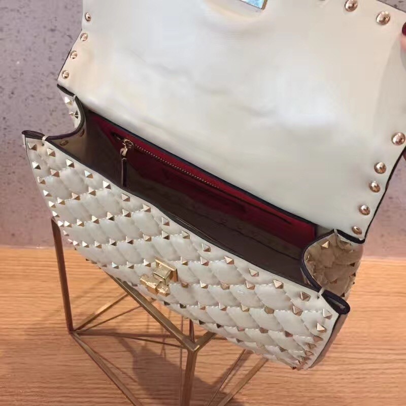 Va1e*ntin0 medium rockstud spike chain white bag