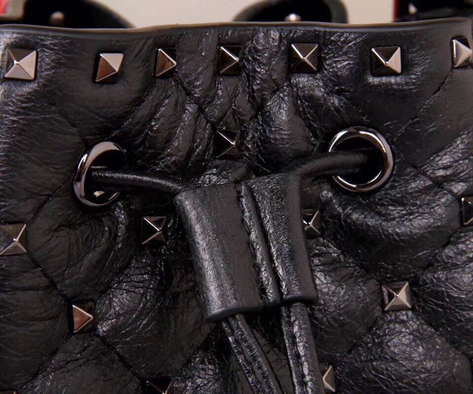 Va1e*ntin0 small black rockstud spike bucket bag