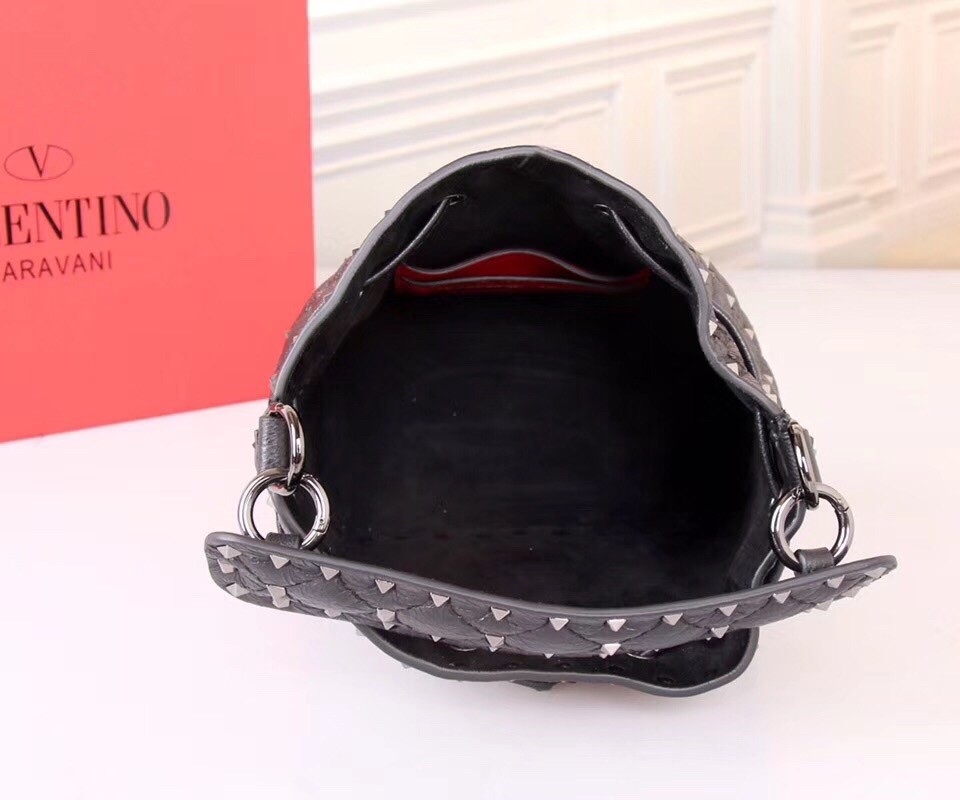 Va1e*ntin0 small black rockstud spike bucket bag