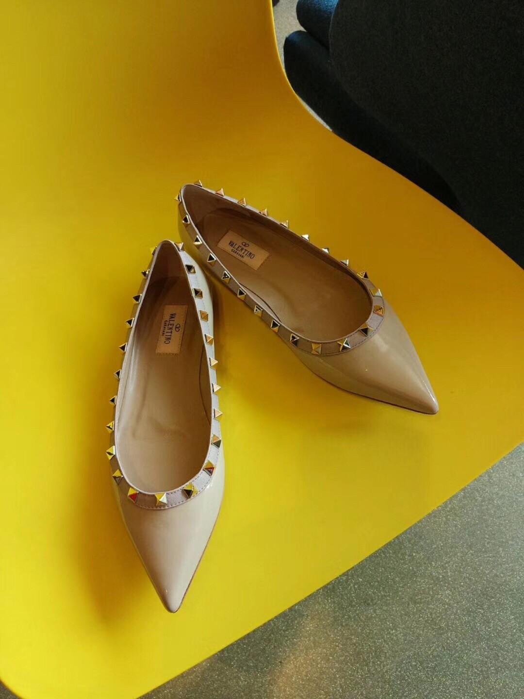 Valentino Rockstud Ballet Flats In Powder Patent Leather