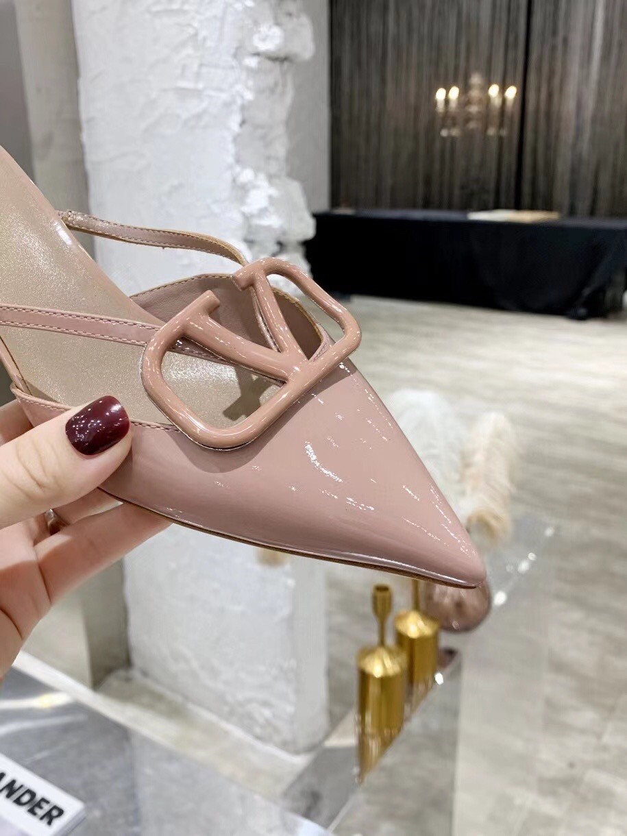 Valentino VLogo Mules 40mm In Beige Patent Leather