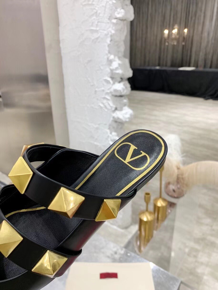 Valentino Roman Stud Flat Mules In Black Leather