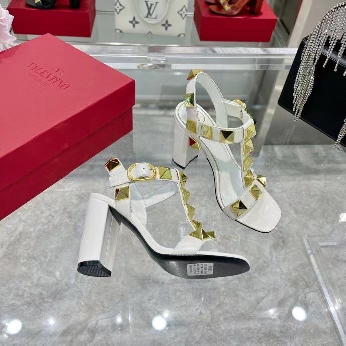 Valentino Roman Stud Sandals 90mm In White Calfskin