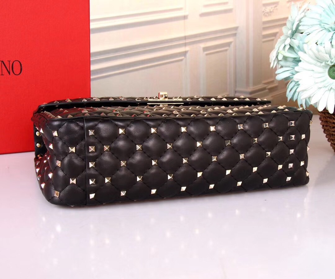 Va1e*ntin0 black large free rockstud spike chain bag