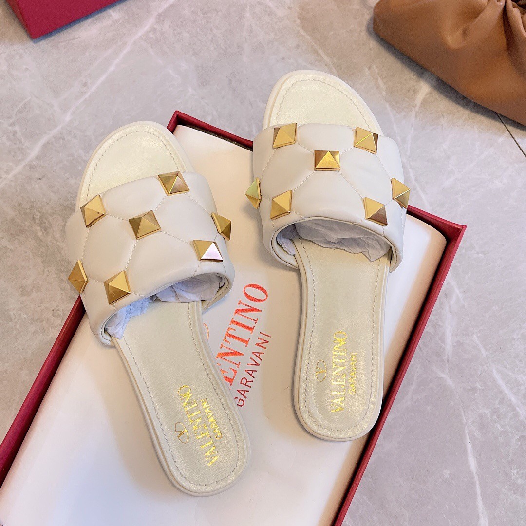 Valentino Roman Stud Flat Slides In White Quilted Nappa