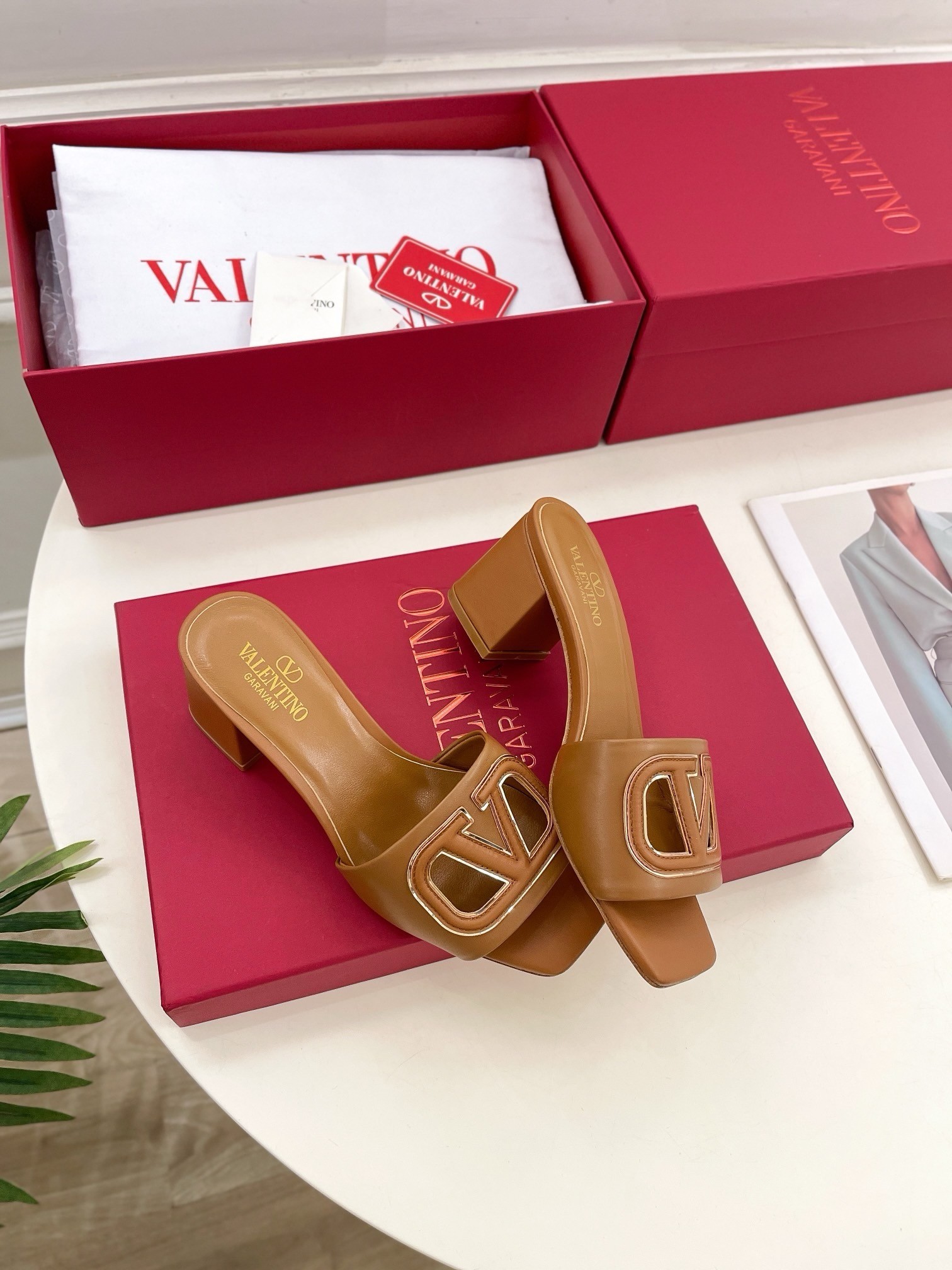 Va1e*ntin0 vlogo cut-out slide sandals 60mm in brown leather