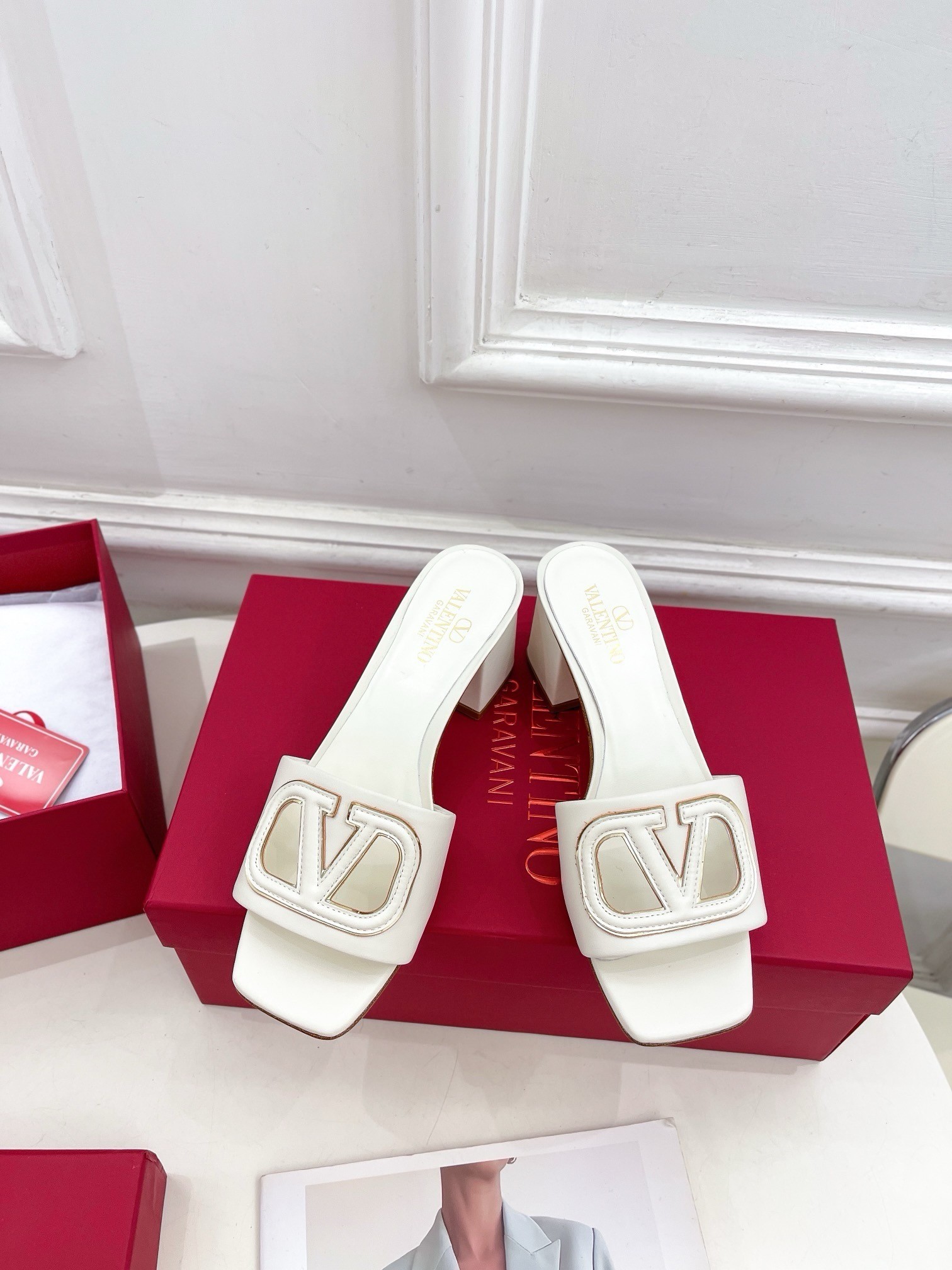 Va1e*ntin0 vlogo cut-out slide sandals 60mm in white leather