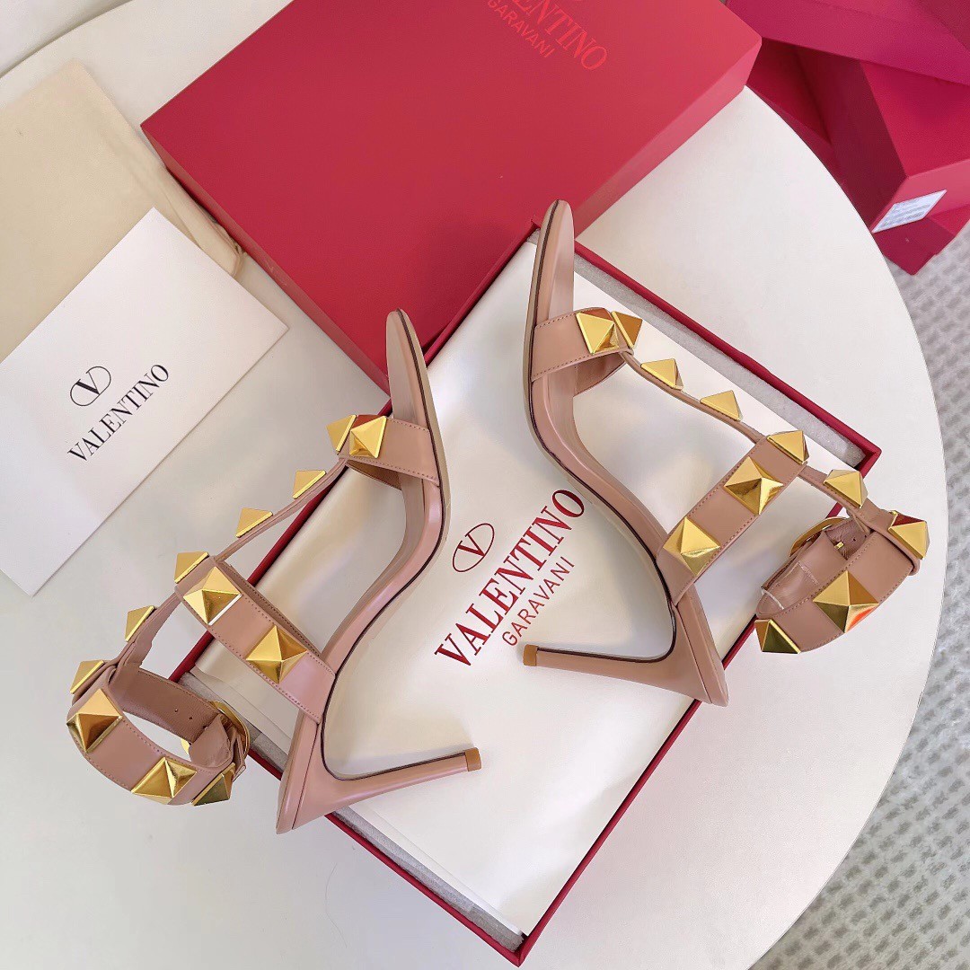 Valentino Roman Stud Sandals 100mm In Rose Cannelle Calfskin