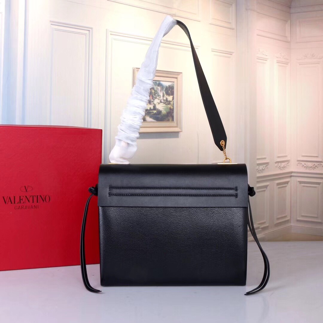 Va1e*ntin0 garavani black medium vring shoulder bag