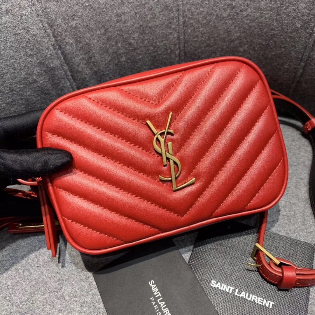 Sa**t Lau*nt lou belt bag in red matelasse leather