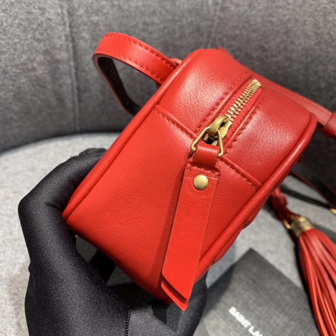 Sa**t Lau*nt lou belt bag in red matelasse leather