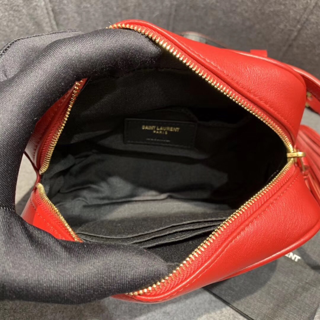Sa**t Lau*nt lou belt bag in red matelasse leather