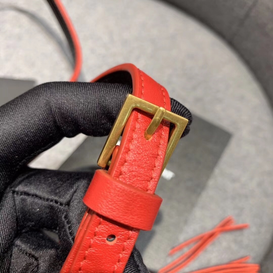 Sa**t Lau*nt lou belt bag in red matelasse leather