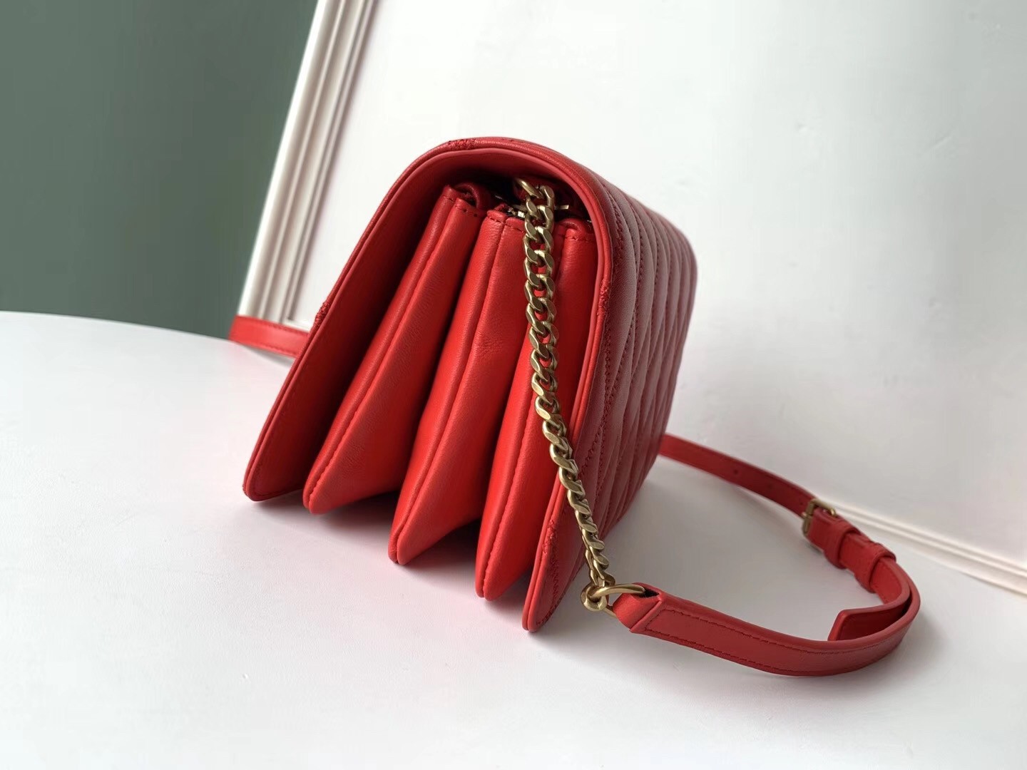 sa**t lau*nt angie chain bag in red Di*m*nd lambskin