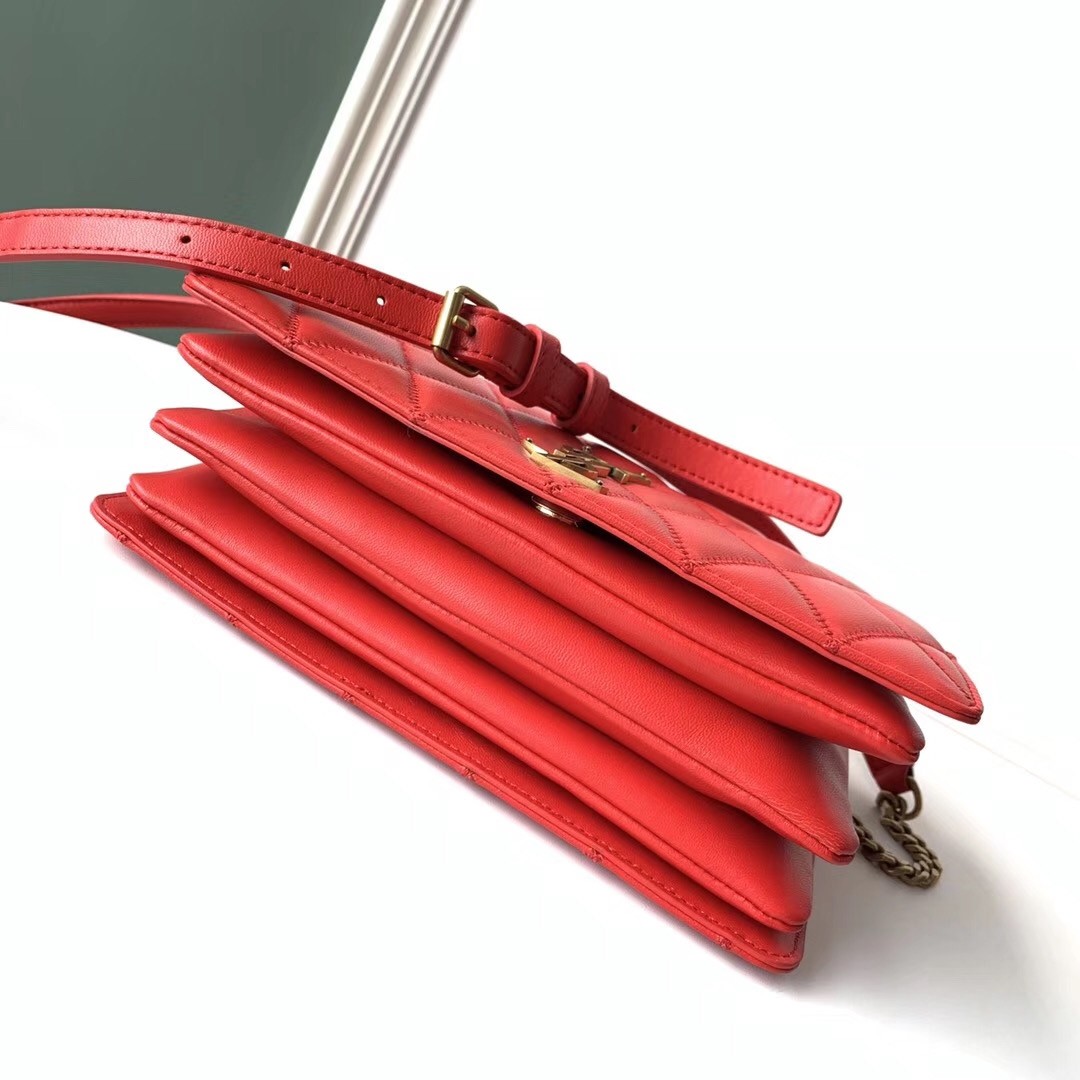sa**t lau*nt angie chain bag in red Di*m*nd lambskin