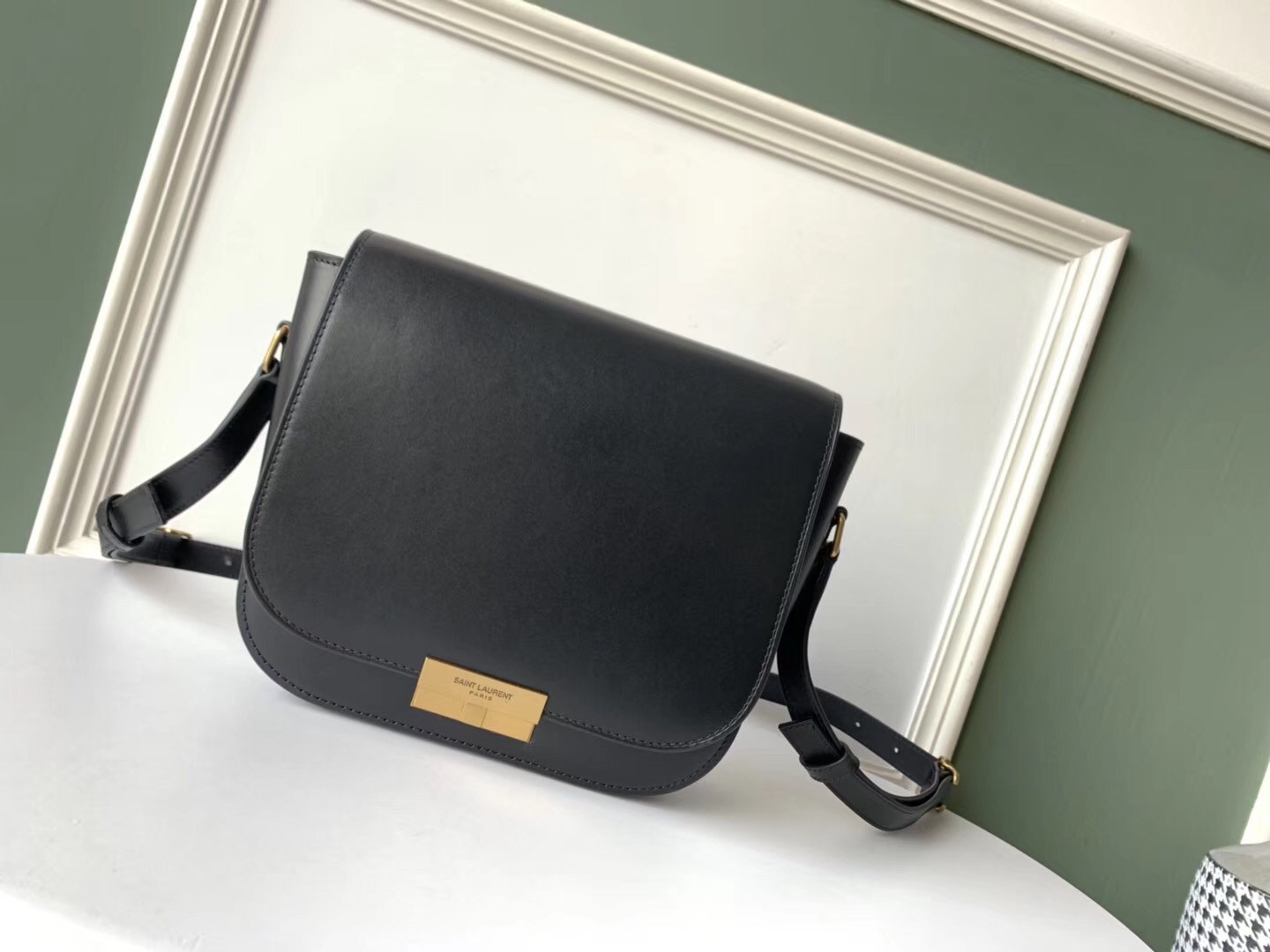 Sa**t Lau*nt betty satchel in black smooth leather