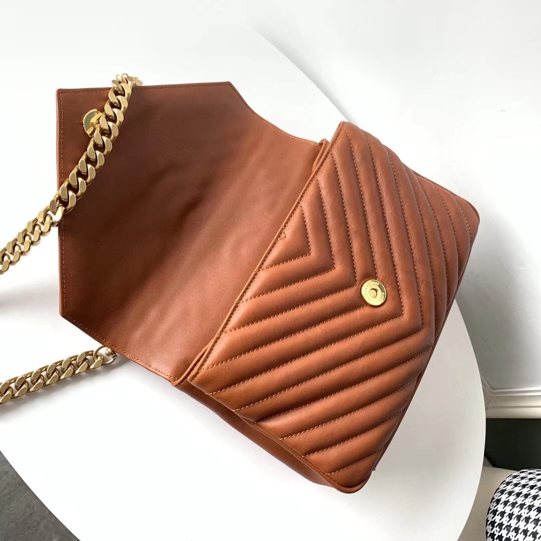 Sa**t Lau*nt college medium bag in brown matelasse leather