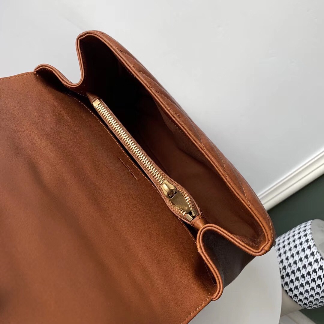 Sa**t Lau*nt college medium bag in brown matelasse leather