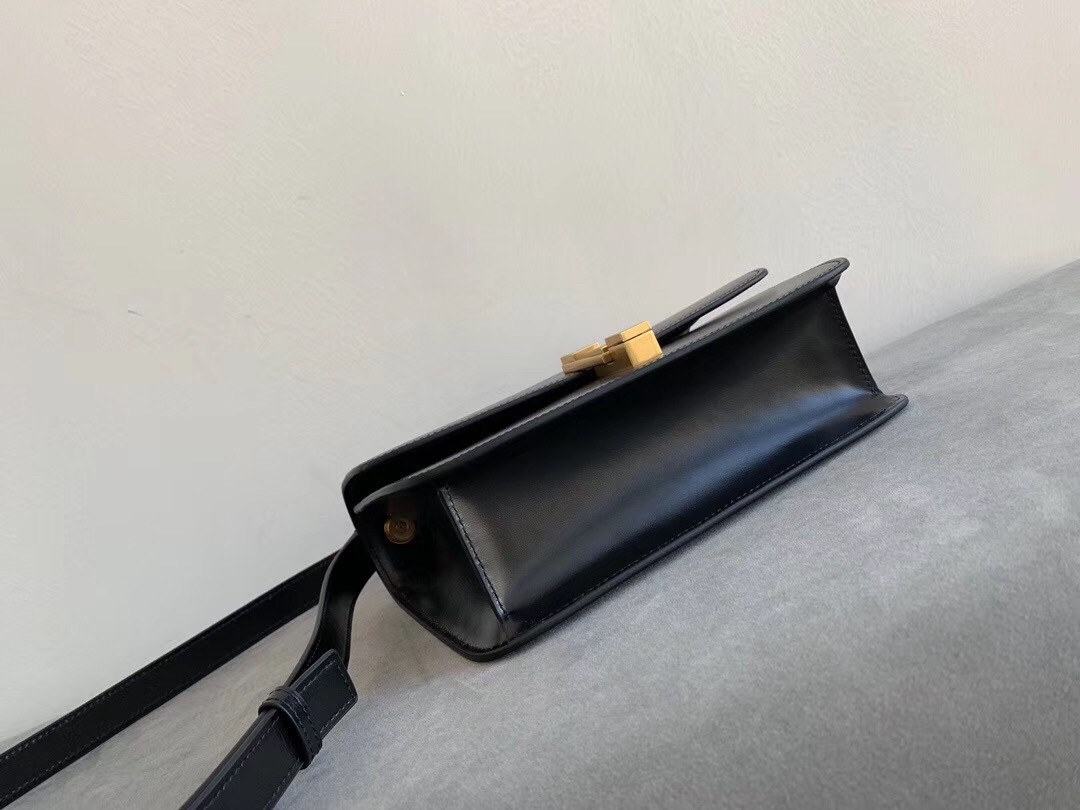 Sa**t Lau*nt carre satchel bag in black leather