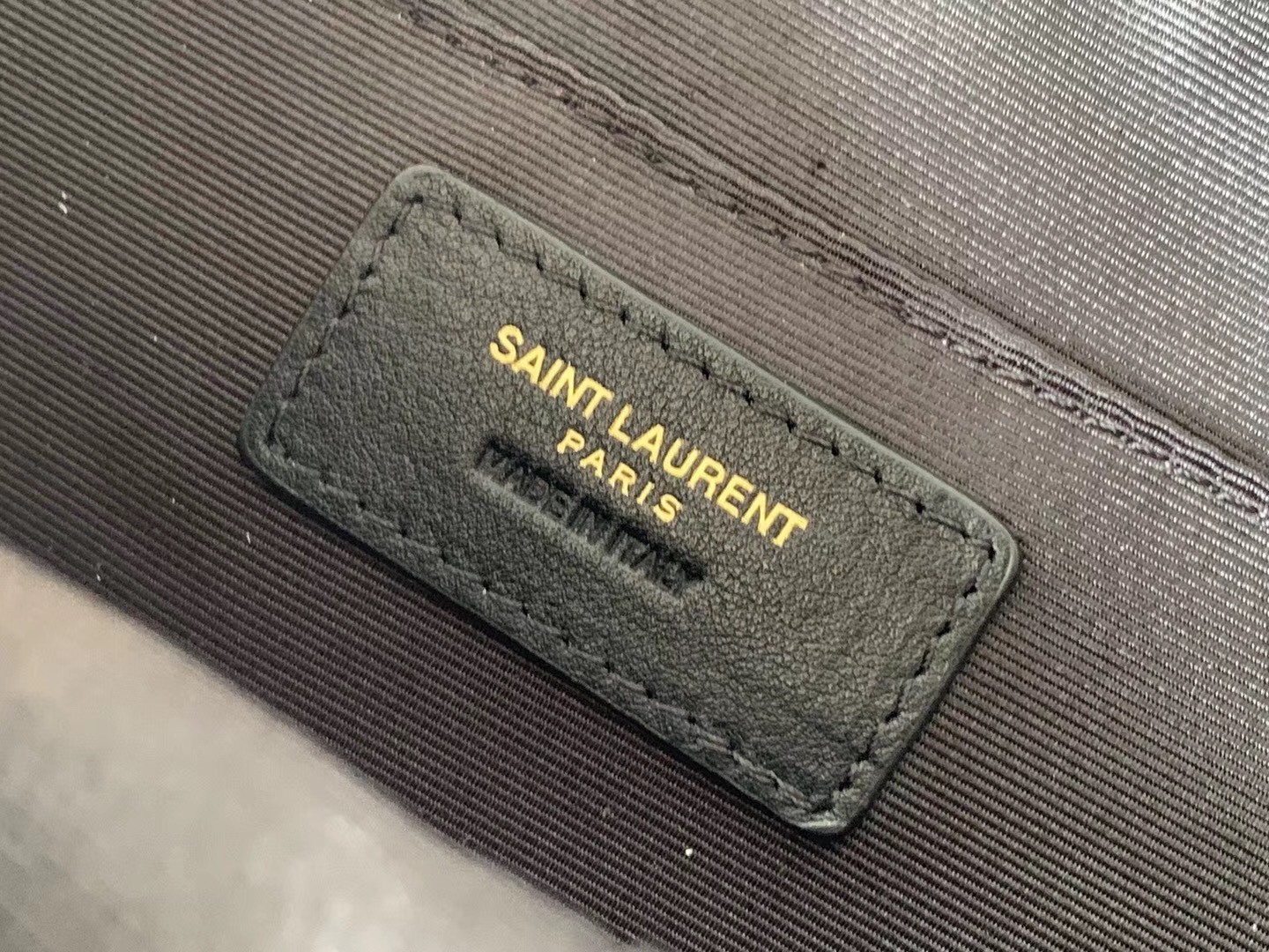 Sa**t Lau*nt lou camera bag in white leather