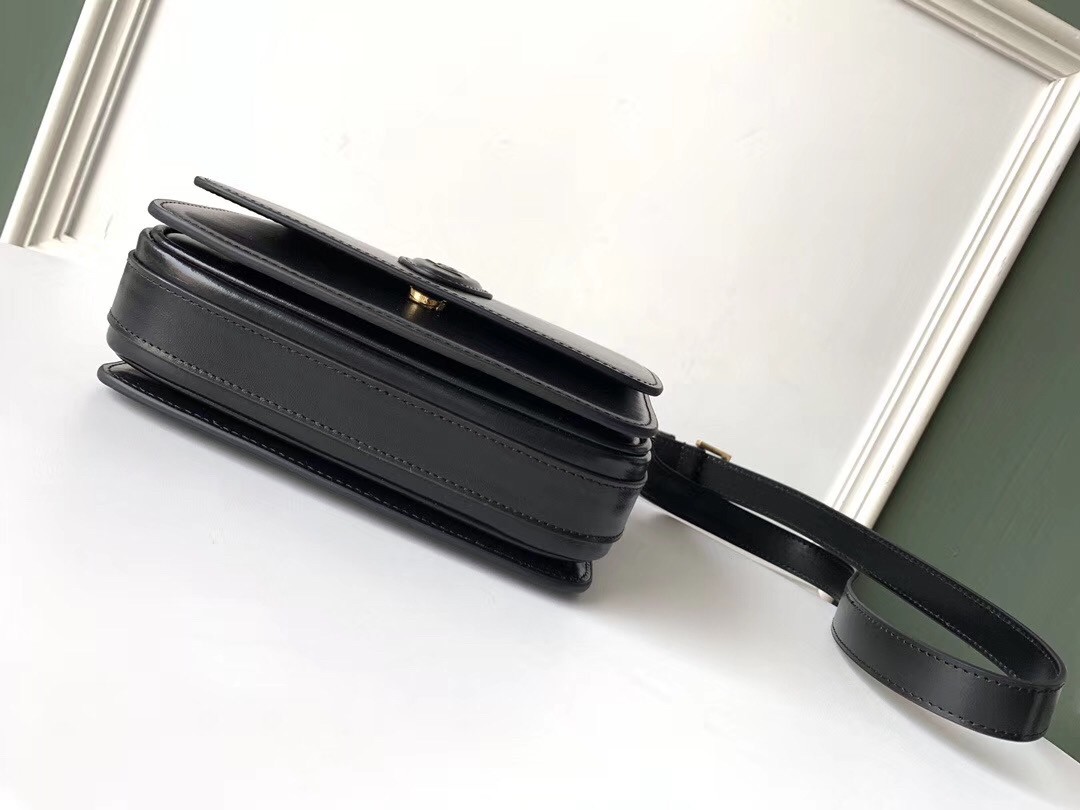 Sa**t Lau*nt le 61 small saddle bag in black leather