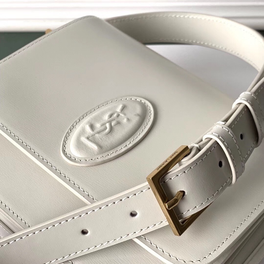 Sa**t Lau*nt le 61 small saddle bag in white leather