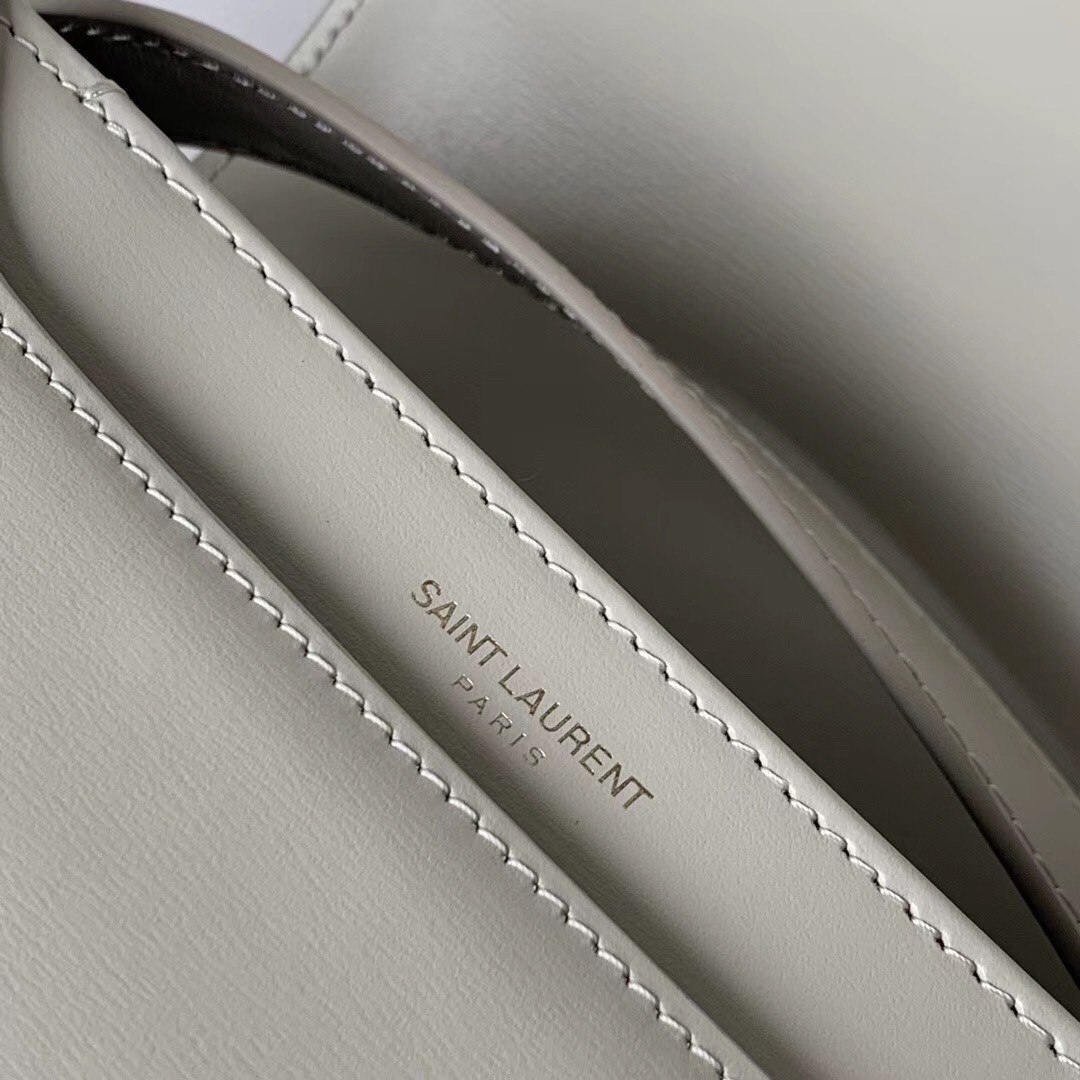 Sa**t Lau*nt le 61 small saddle bag in white leather