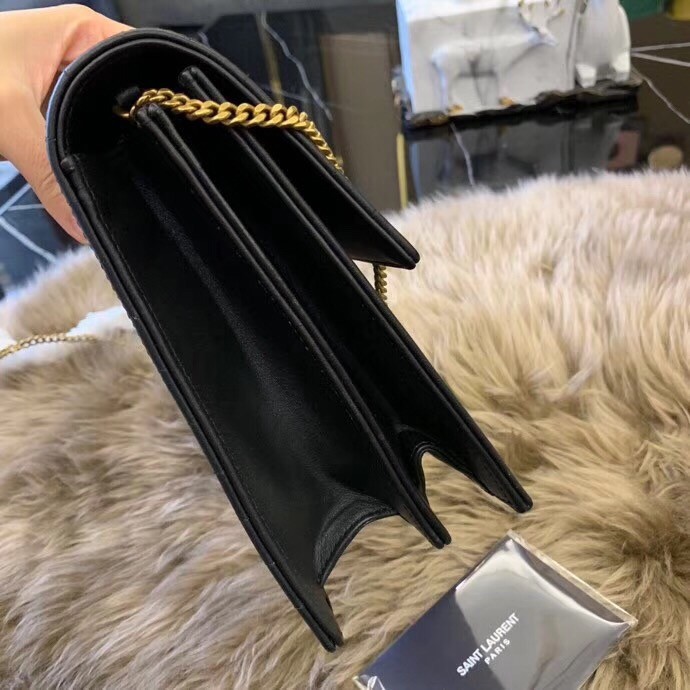 Sa**t Lau*nt victoire chain bag in black crinkled leather