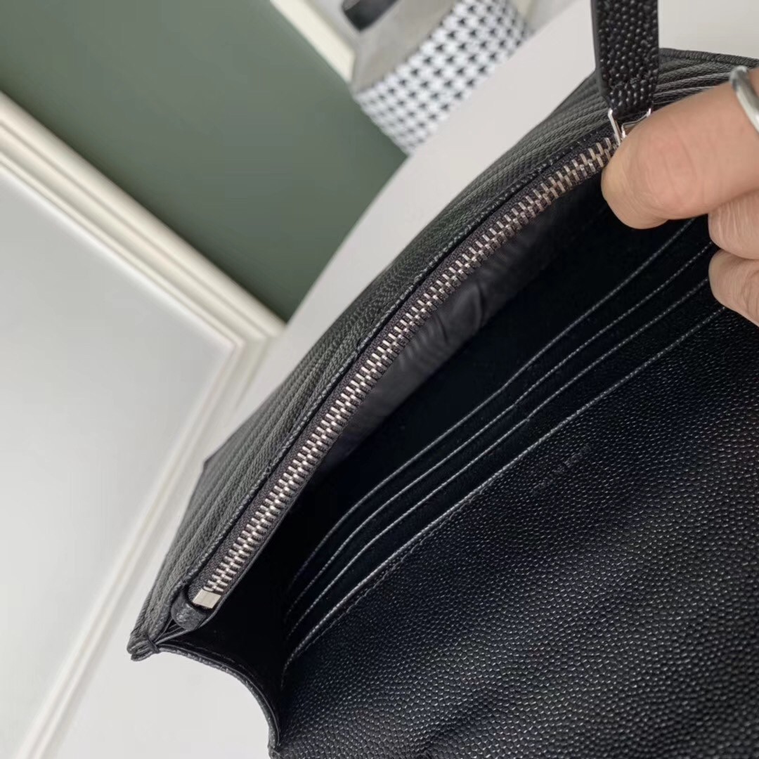Sa**t Lau*nt woc envelope chain wallet in noir leather