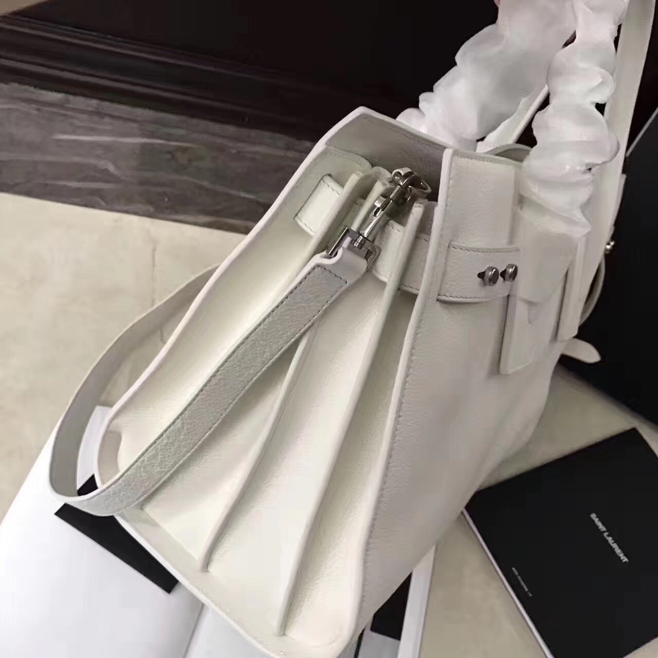 Sa**t Lau*nt small sac de jour souple bag in white grained leather