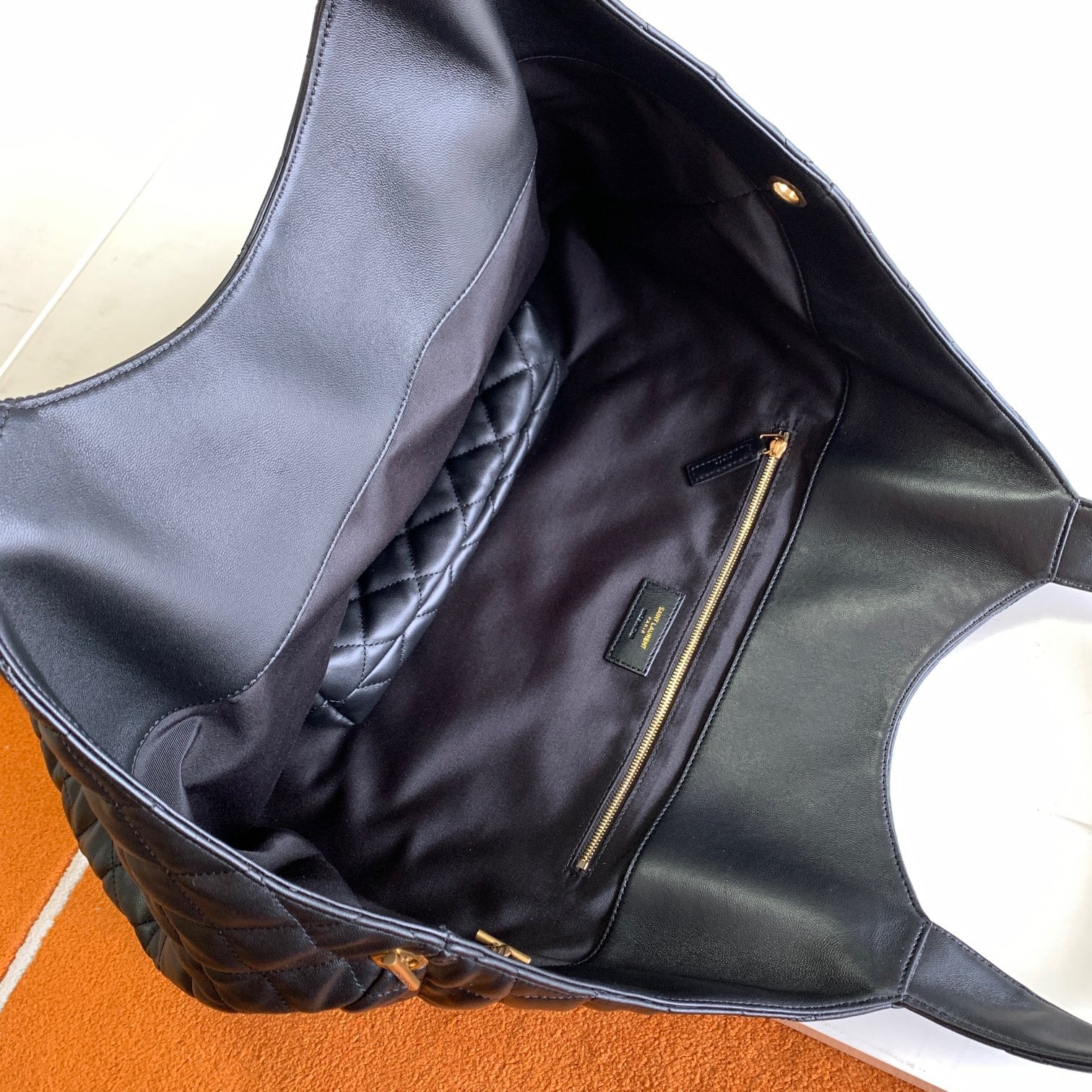 Sa**t Lau*nt icare maxi shopping bag in black quilted lambskin
