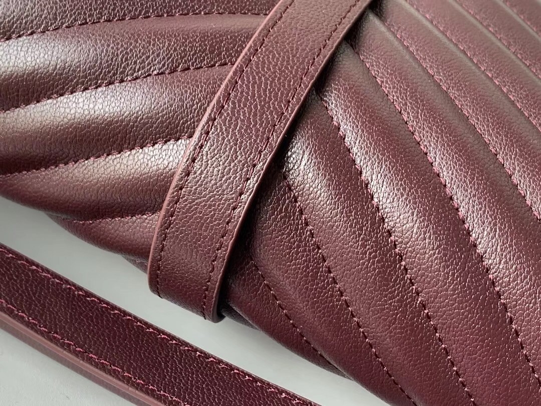Sa**t Lau*nt college large bag in bordeaux matelasse leather