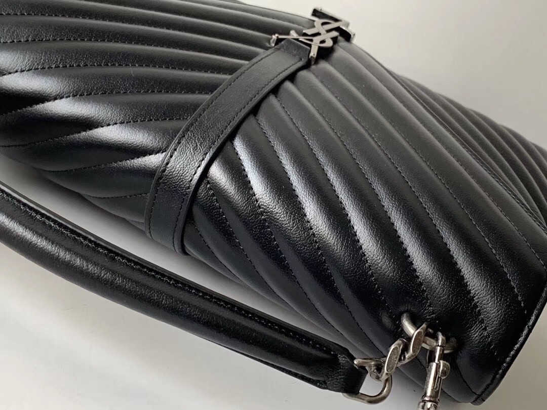 Sa**t Lau*nt college large bag in black matelasse leather