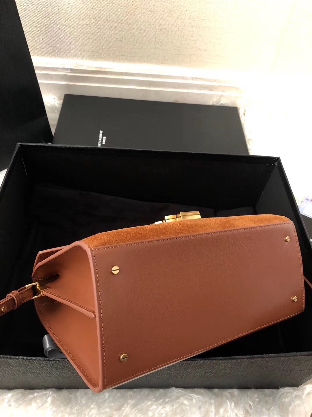 Sa**t Lau*nt cassandra medium bag in brown suede