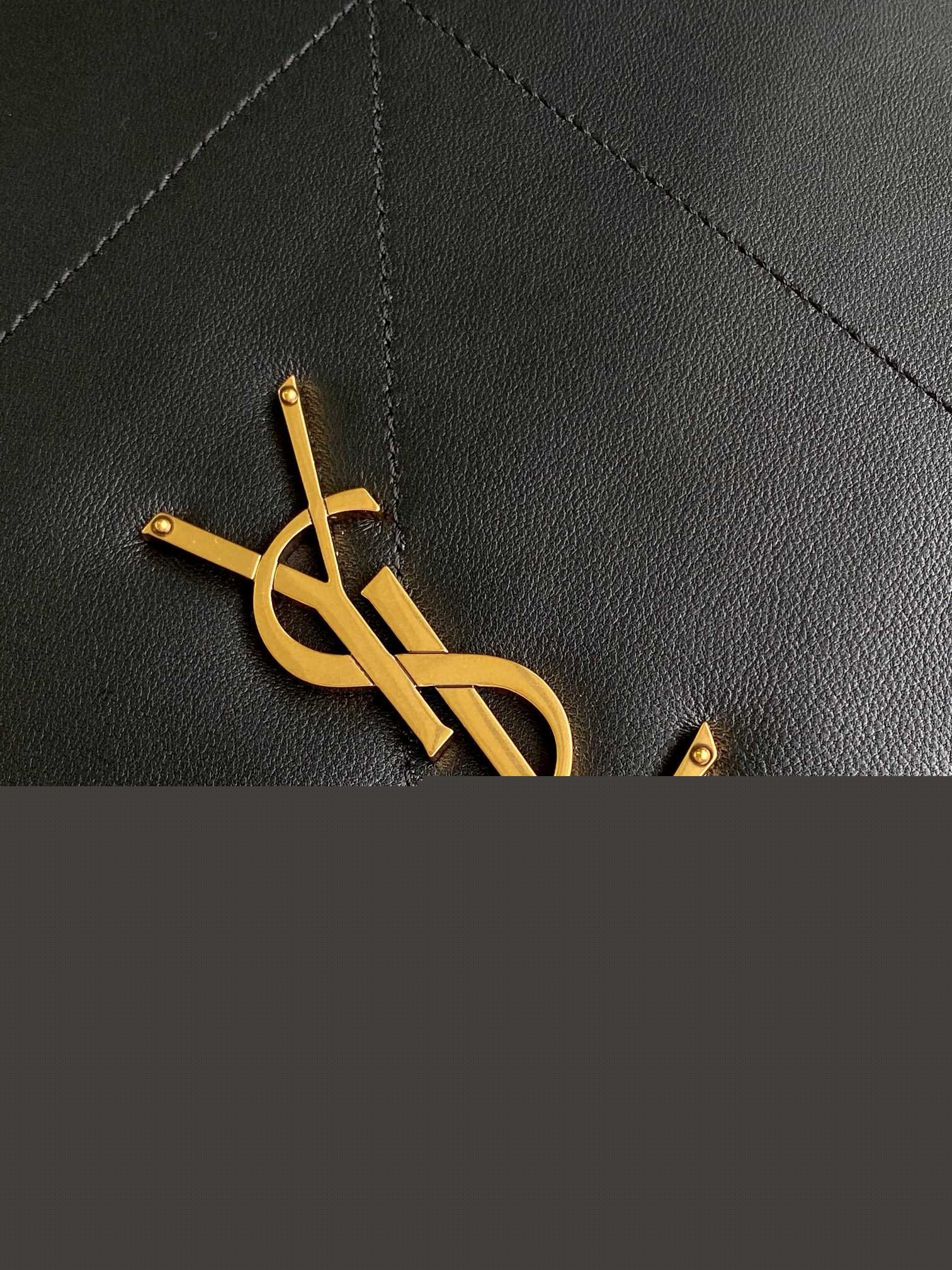 Sa**t Lau*nt jamie 4.3 large pochon in black lambskin