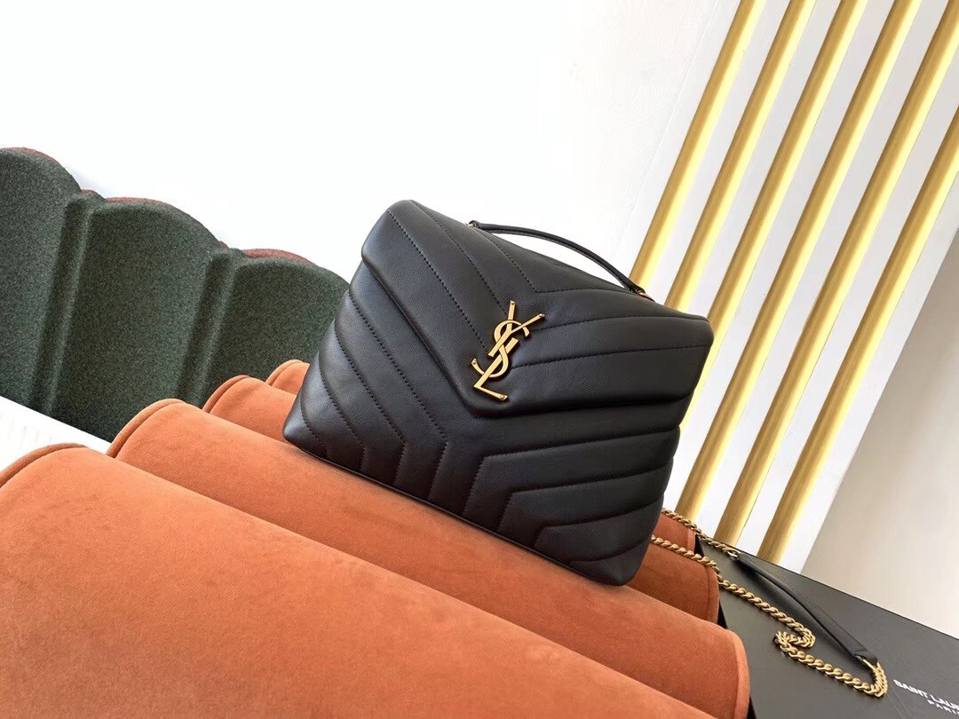 Sa**t Lau*nt loulou small bag in black matelasse leather