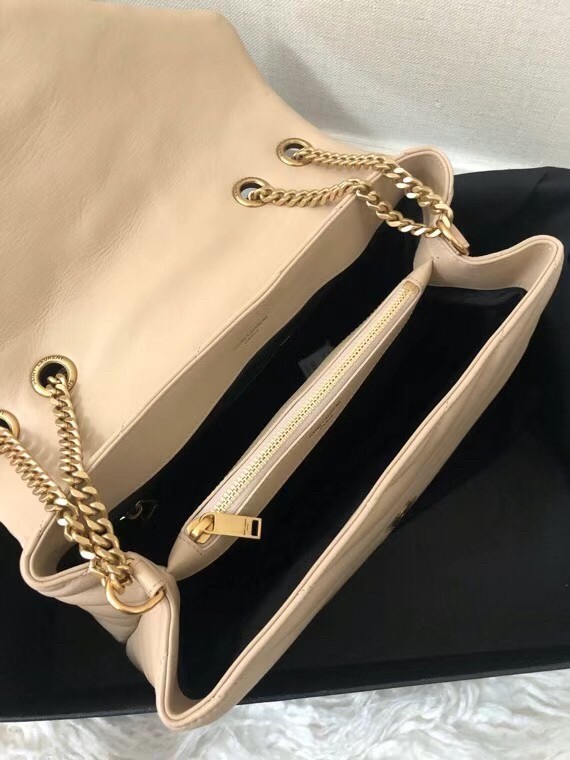 Sa**t Lau*nt loulou medium bag in beige matelasse leather